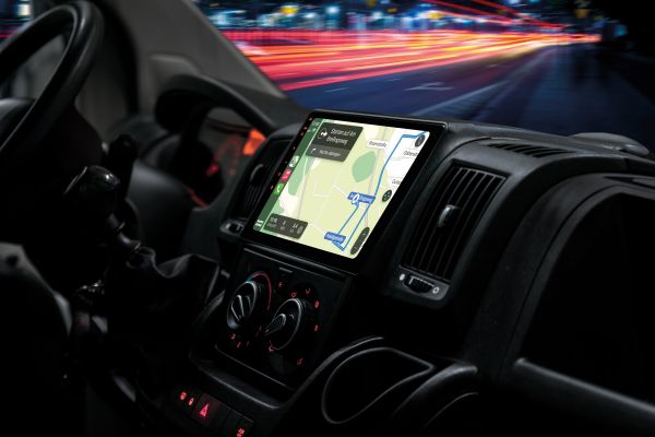 ESX VN1035-DBJ - Fahrzeugspezifischer i35 Smart Moniceiver mit 25,6 cm (10.1“) Touchscreen